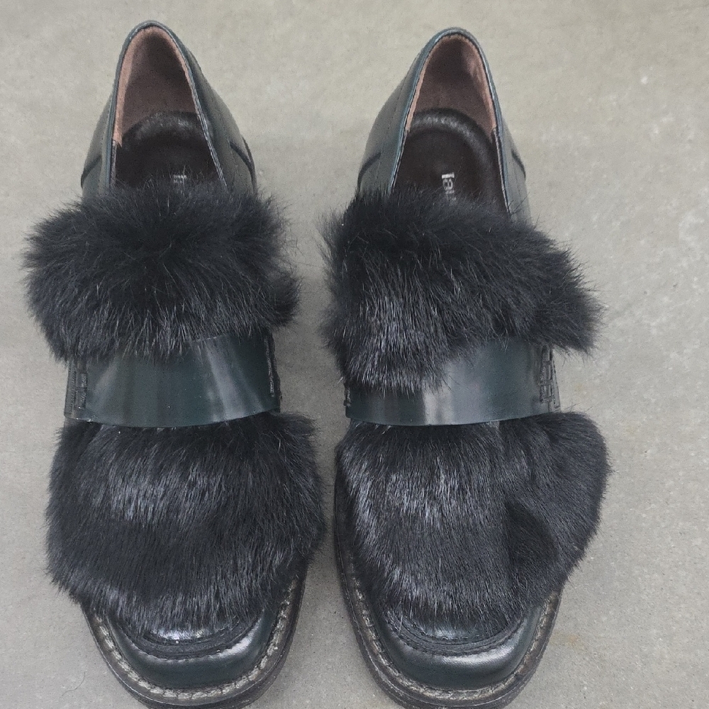 Black Fur-Trimmed Women's Loafers
